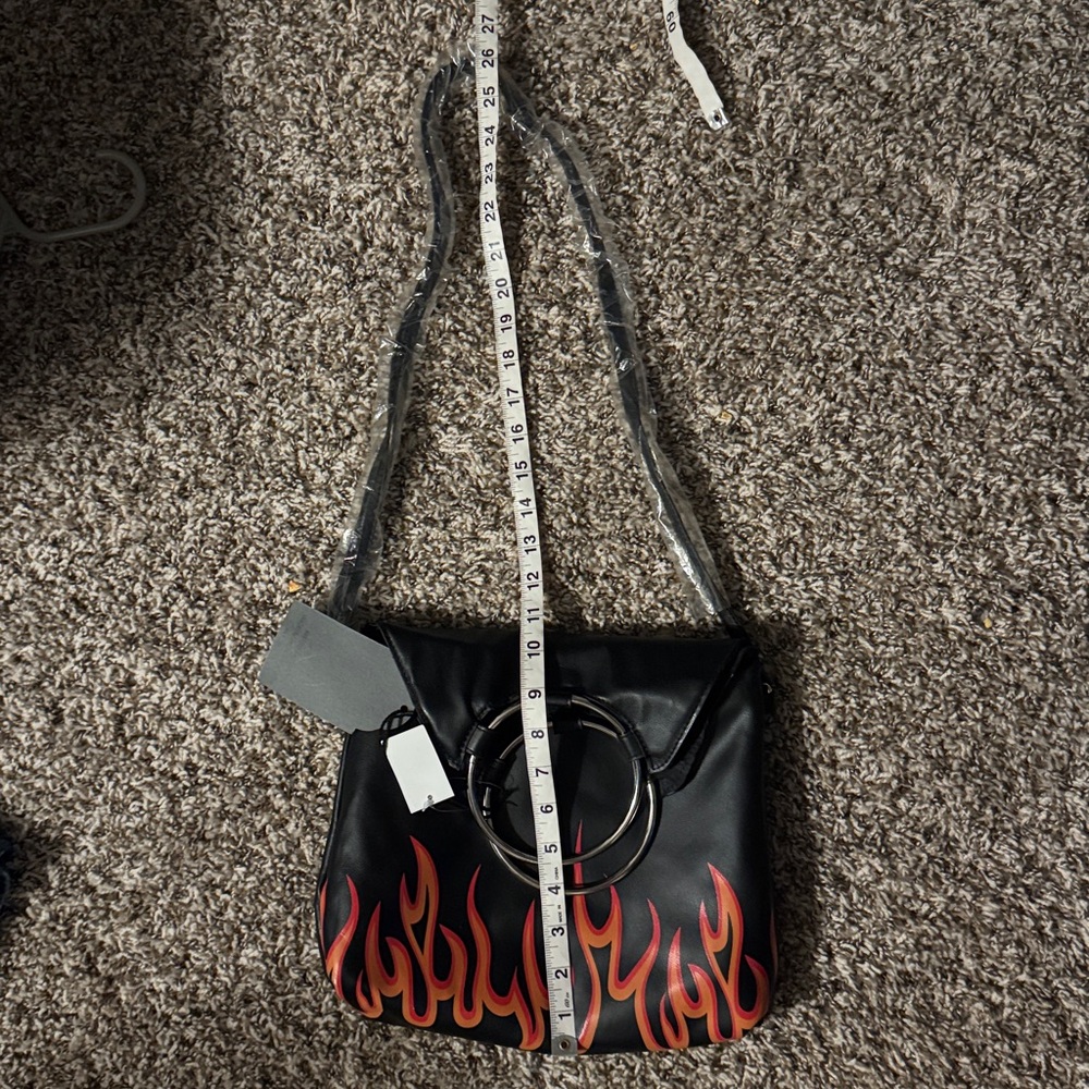 Black and Red Flame Design Bag Silver tone ring handle or crossbody NWT - Picture 15 of 15